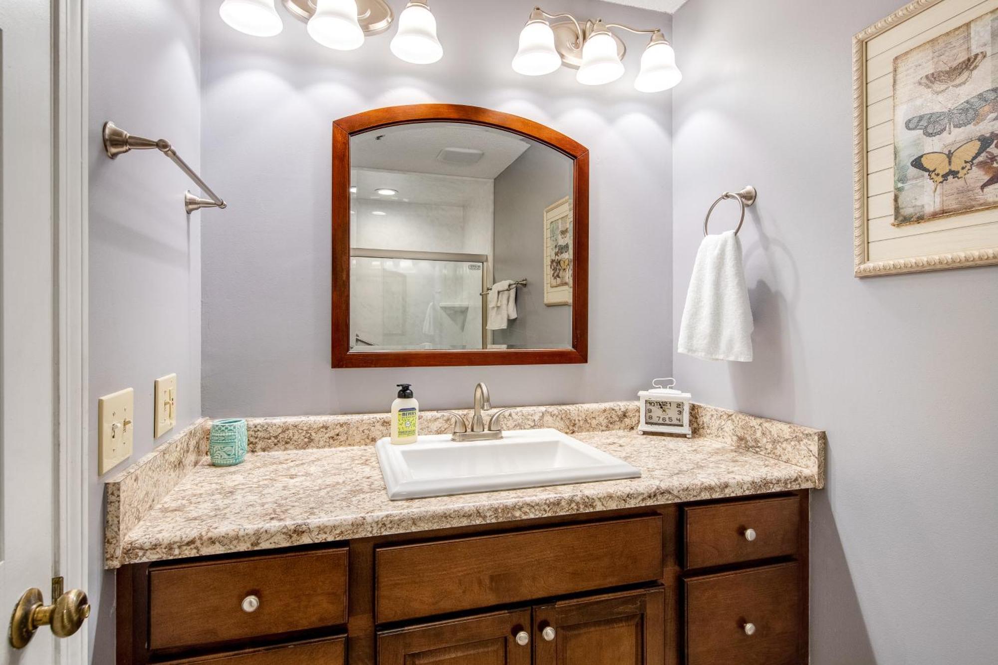 The At St Thomas Square Apartment *